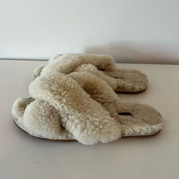 LAM Slippers Womens Size 7 Wool Beige Slip On Rubber Sole Criss Cross Strap Lamb - Picture 3 of 5